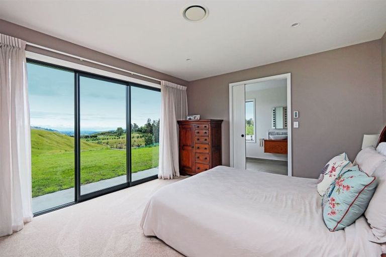 Photo of property in 89 Matarua Rise, Waimarama, Havelock North, 4294