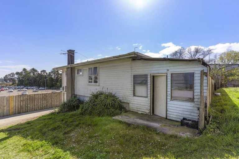 Photo of property in 61 Penrose Road, Mount Wellington, Auckland, 1060