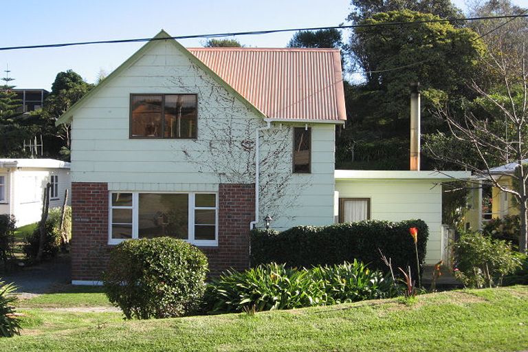 Photo of property in 12 Dell Road, Raumati South, Paraparaumu, 5032