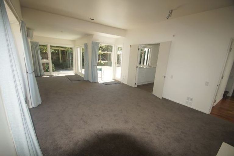 Photo of property in 9 Woodford Terrace, Ilam, Christchurch, 8053