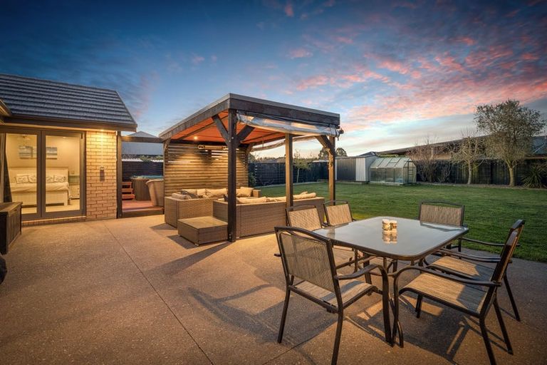 Photo of property in 52 Jacks Drive, West Melton, 7618