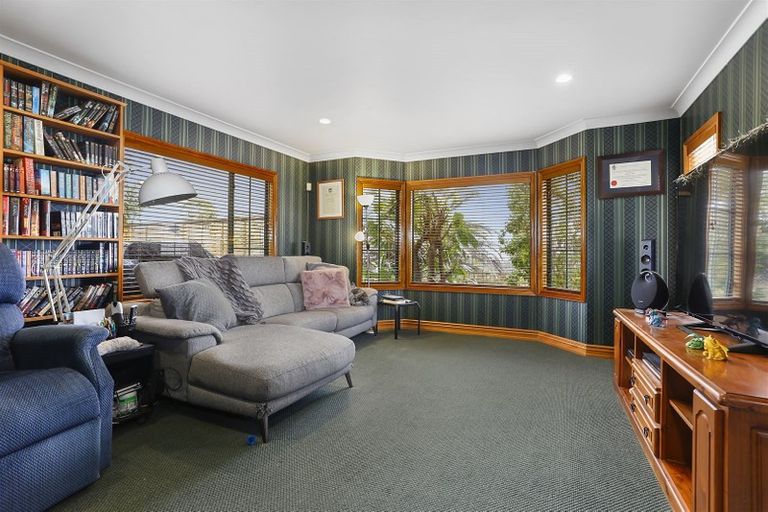 Photo of property in 147a Sturges Road, Henderson, Auckland, 0612