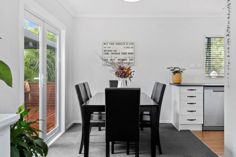 Photo of property in 8b Resolution Road, Welcome Bay, Tauranga, 3112