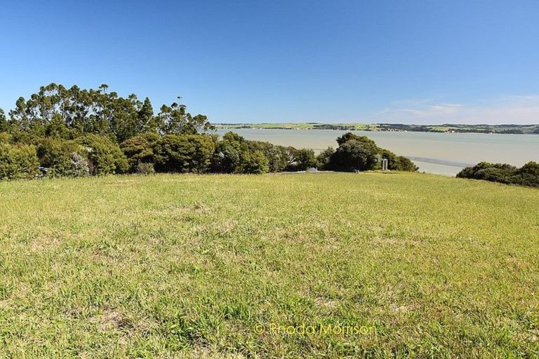 Photo of property in 17 Te Wairoa Lane, Tinopai, Matakohe, 0593