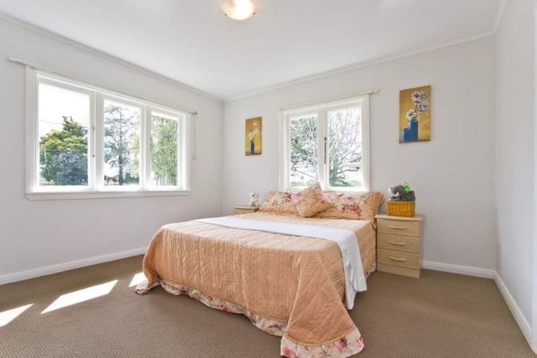 Photo of property in 146 Seabrook Avenue, New Lynn, Auckland, 0600