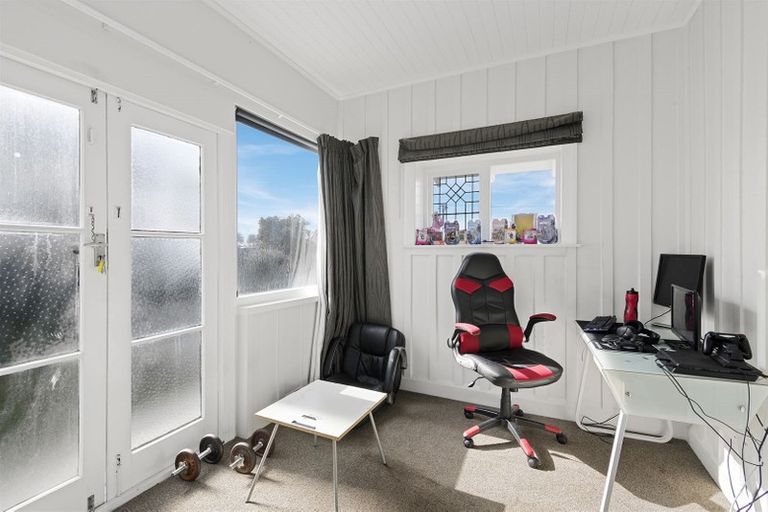 Photo of property in 20 Oram Avenue, New Brighton, Christchurch, 8061