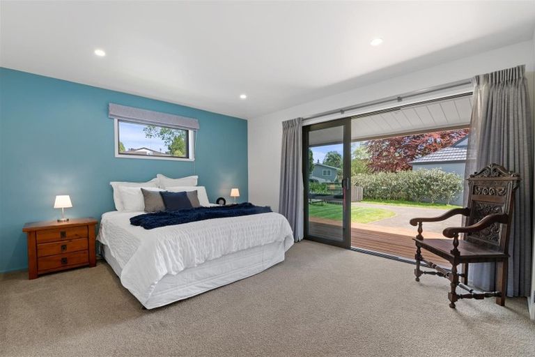 Photo of property in 12 Waitawa Place, Lynmore, Rotorua, 3010