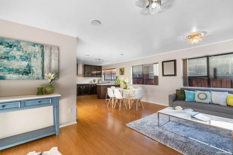 Photo of property in 12 Tate Grove, Half Moon Bay, Auckland, 2012