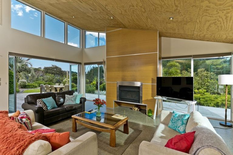 Photo of property in 218 Mcpike Road, Waimauku, 0883