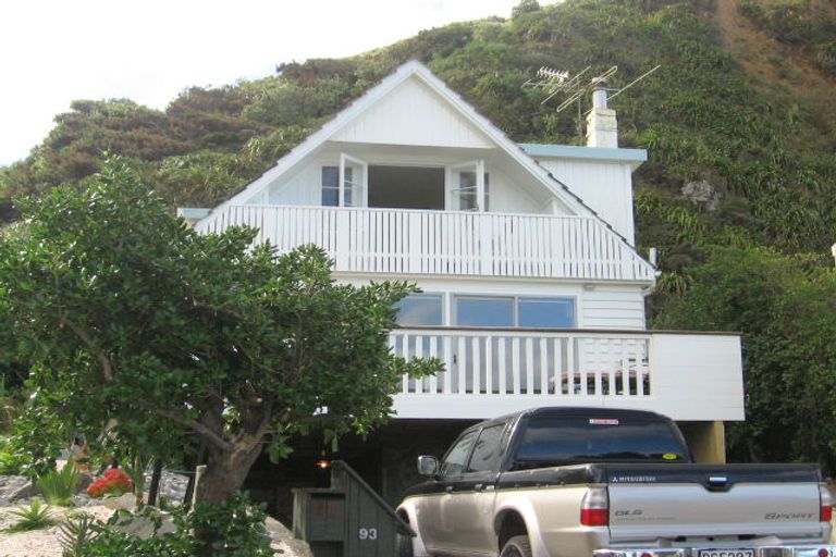 Photo of property in 101 Breaker Bay Road, Breaker Bay, Wellington, 6022