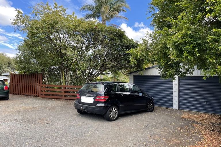 Photo of property in 21 Frank Knight Place, Waiuku, 2123