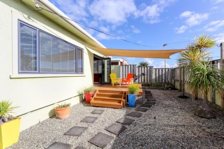 Photo of property in 20 Ngaio Street, Strandon, New Plymouth, 4312