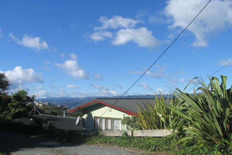 Photo of property in 14 Wilson Grove, Normandale, Lower Hutt, 5010