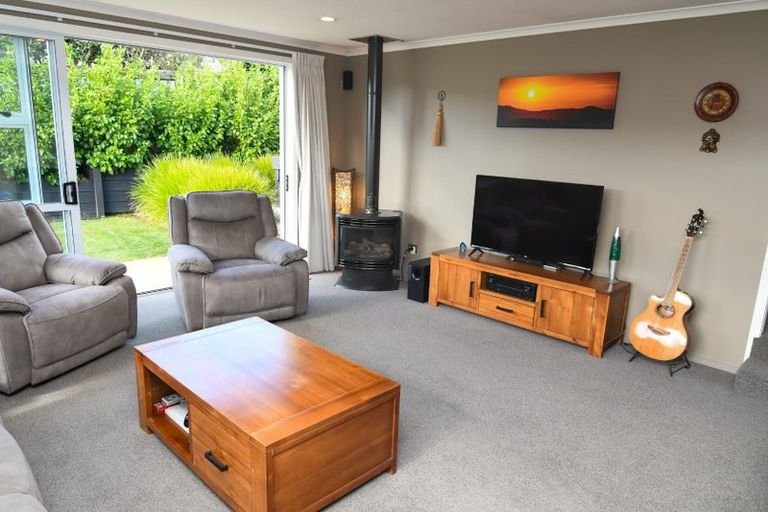 Photo of property in 25 Admiralty Place, Waikawa, Picton, 7220