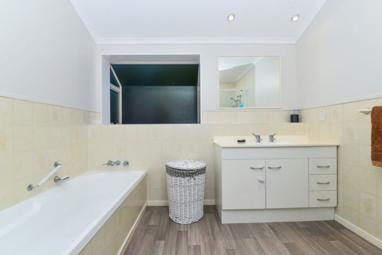 Photo of property in 8 Ben Nevis Place, Nawton, Hamilton, 3200