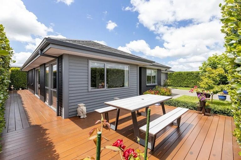 Photo of property in 12 Tuscan Lane, Martinborough, 5711