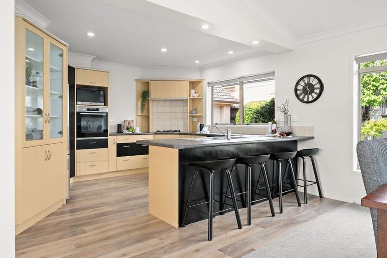 Photo of property in 122 Rototuna Road, Rototuna, Hamilton, 3210