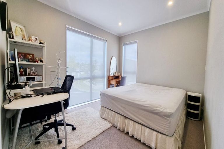 Photo of property in 24 Clark Road, Hobsonville, Auckland, 0616