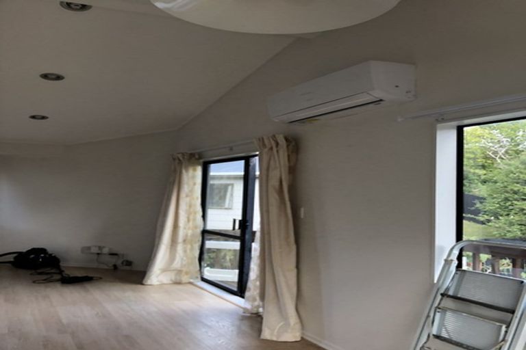 Photo of property in 2/99 Weldene Avenue, Glenfield, Auckland, 0629