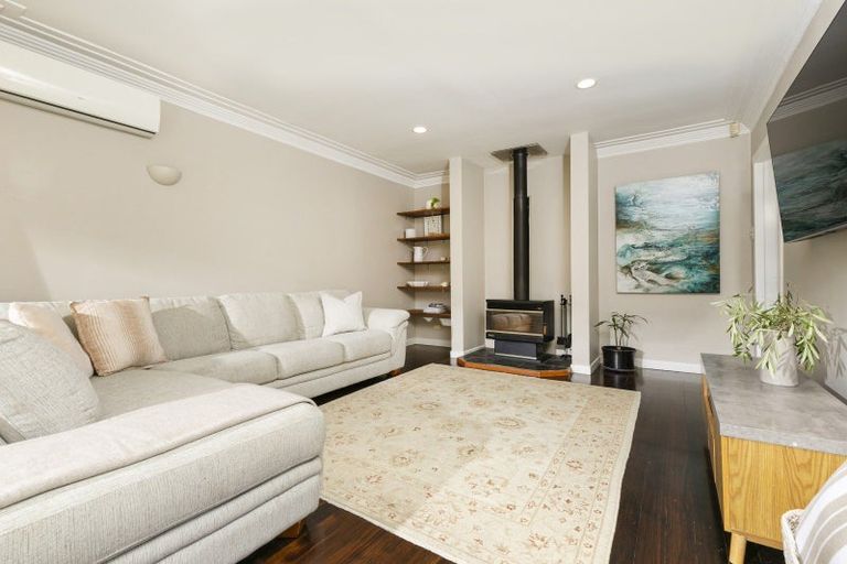 Photo of property in 9 The Close, Greenhithe, Auckland, 0632