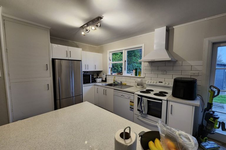 Photo of property in 5 Whangakoko Grove, Birchville, Upper Hutt, 5018