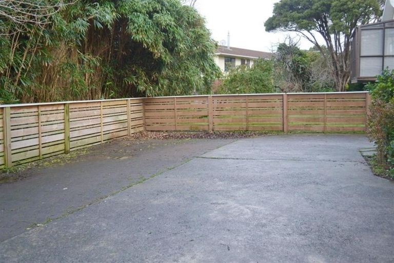 Photo of property in 110a Main Road, Tawa, Wellington, 5028