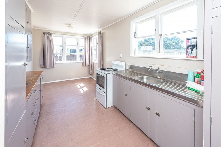 Photo of property in 13 Kauri Street, Gonville, Whanganui, 4501