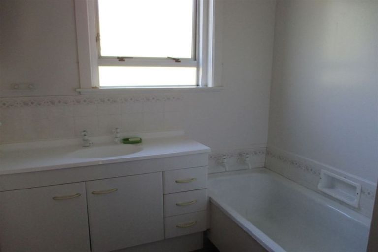 Photo of property in 73 Corson Avenue, Beckenham, Christchurch, 8023