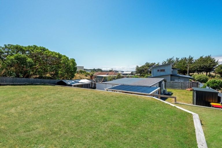 Photo of property in 38a Signal Street, Foxton Beach, Foxton, 4815