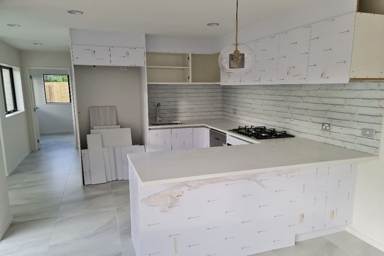 Photo of property in 12 Tekapo Rise, Fairview Heights, Auckland, 0632