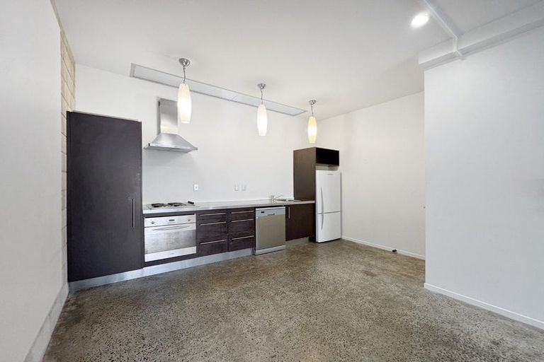 Photo of property in Mondrian Townhouses, 9/24 Hanson Street, Mount Cook, Wellington, 6021