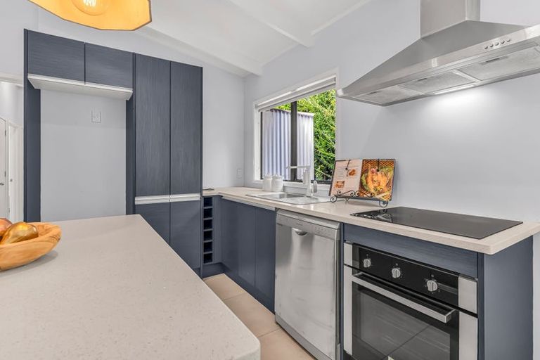 Photo of property in 1/47 Farquhar Road, Glendene, Auckland, 0602