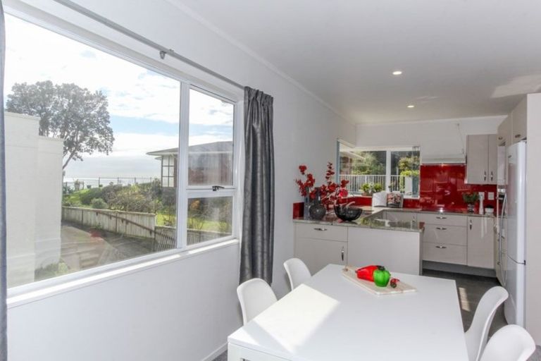 Photo of property in 8b Whiteley Street, Moturoa, New Plymouth, 4310