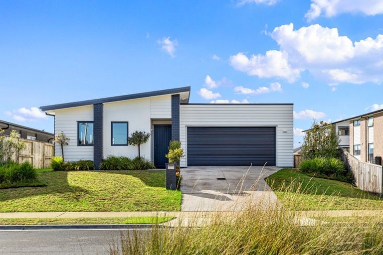 Photo of property in 32 Tamapahore Boulevard, Papamoa Beach, Papamoa, 3118