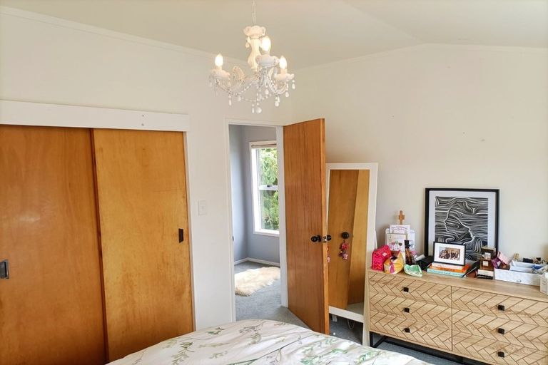 Photo of property in 18a Kingsley Street, Stokes Valley, Lower Hutt, 5019