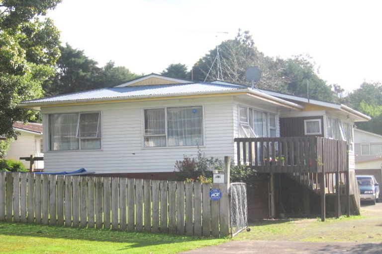 Photo of property in 59 Zita Maria Drive, Massey, Auckland, 0614