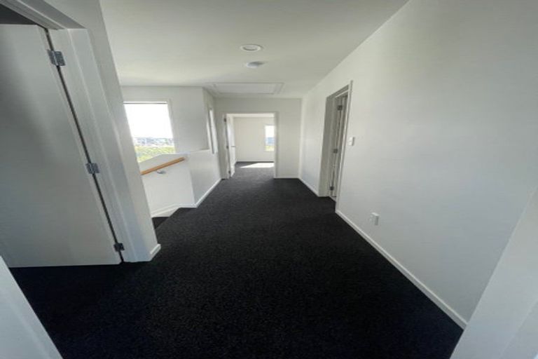 Photo of property in 14 Minhas Road, Papakura, 2110