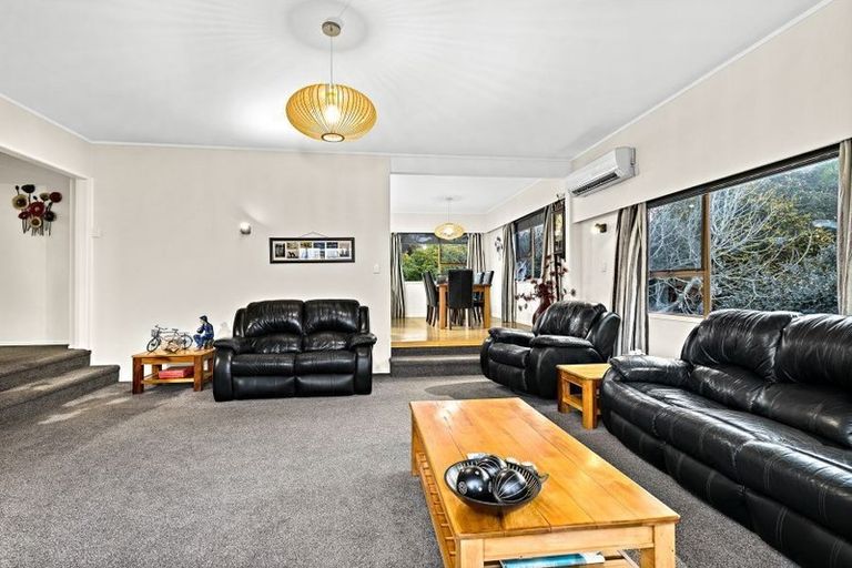 Photo of property in 6 Fayette Place, Te Atatu South, Auckland, 0610