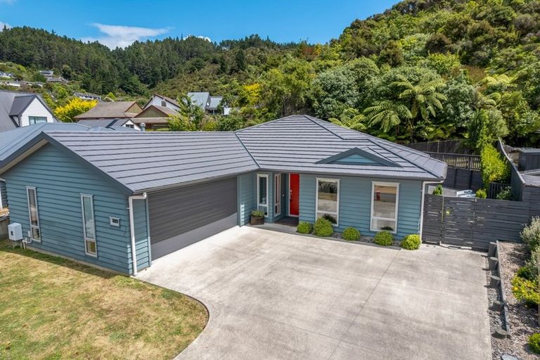 Photo of property in 27 Kurth Crescent, Silverstream, Upper Hutt, 5019