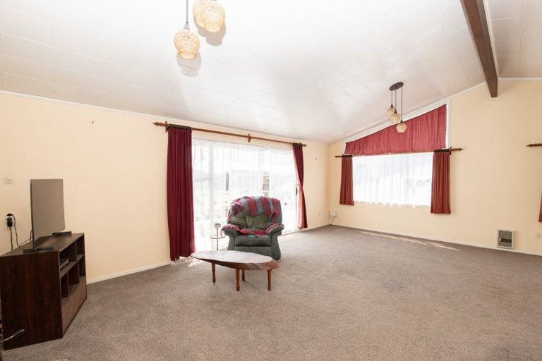 Photo of property in 39 Mahana Road, Ngatea, 3503