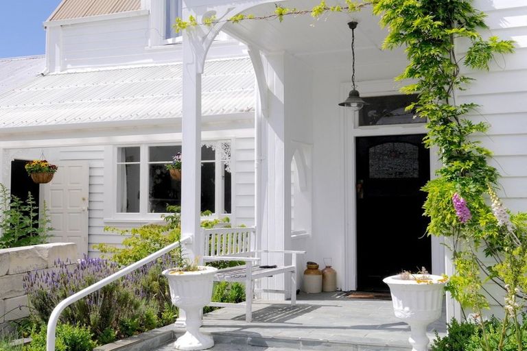 Photo of property in 16 Augustine Street, Waimate, 7924