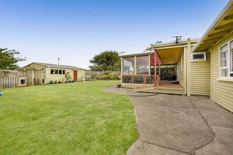 Photo of property in 15 Gilbert Street, Kakaramea, Patea, 4598