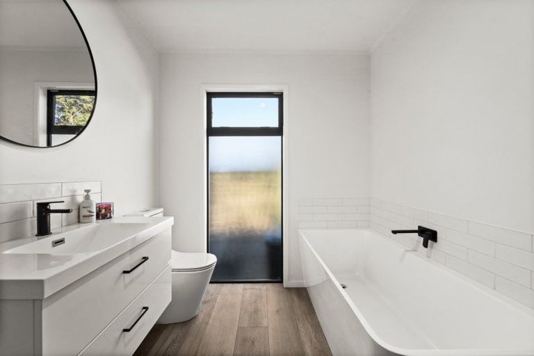 Photo of property in 2480 Kahuranaki Road, Elsthorpe, Havelock North, 4295