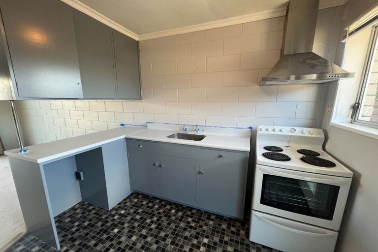 Photo of property in 3/206 Ruahine Street, Roslyn, Palmerston North, 4414