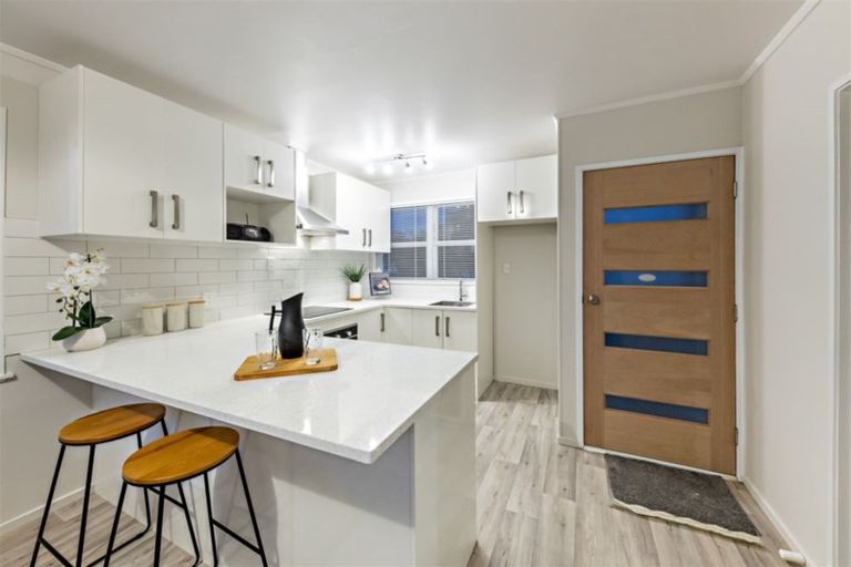 Photo of property in 135 Rowandale Avenue, Manurewa, Auckland, 2102