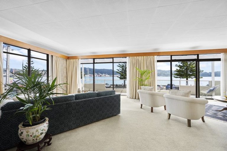 Photo of property in 338 Oriental Parade, Oriental Bay, Wellington, 6011