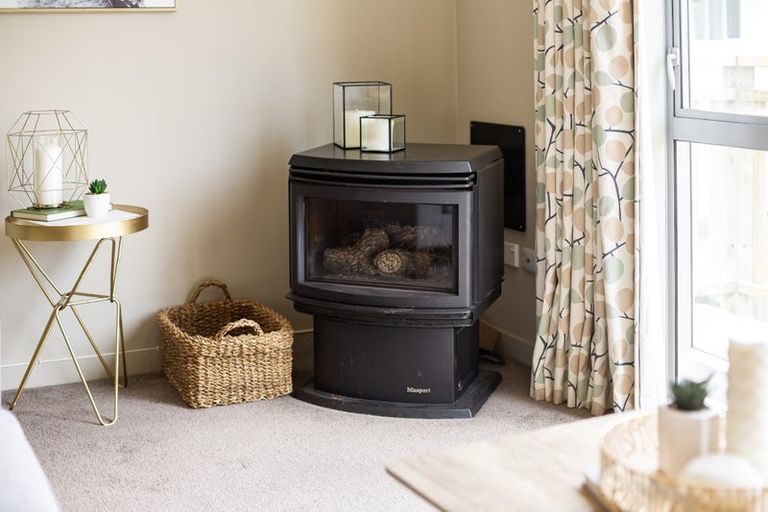 Photo of property in 58g Woodland Road, Johnsonville, Wellington, 6037