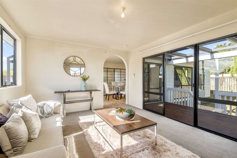 Photo of property in 22 Janese Place, Weymouth, Auckland, 2103