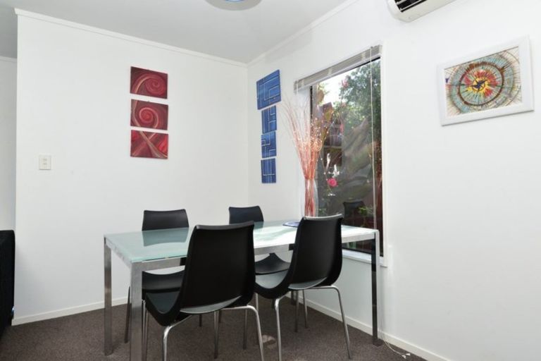 Photo of property in 2 Olwyn Green, Dinsdale, Hamilton, 3204