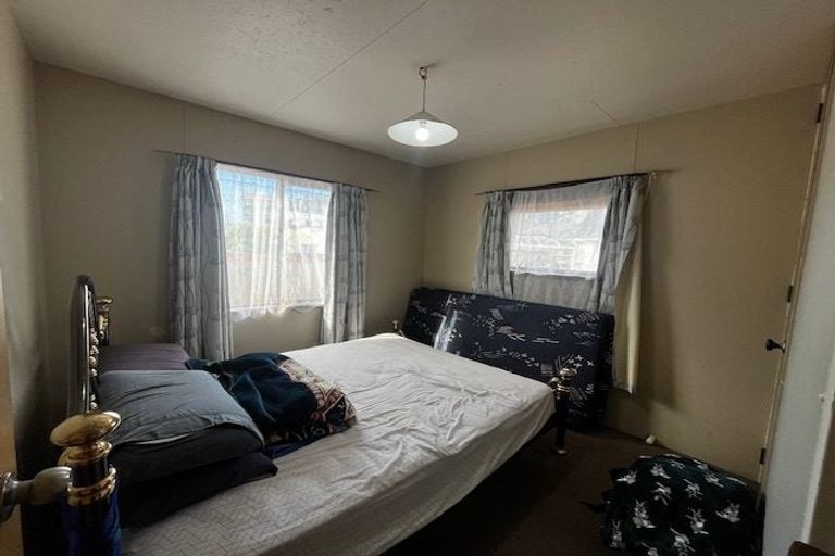 Photo of property in 2/20 Ocean View Road, Northcote, Auckland, 0627